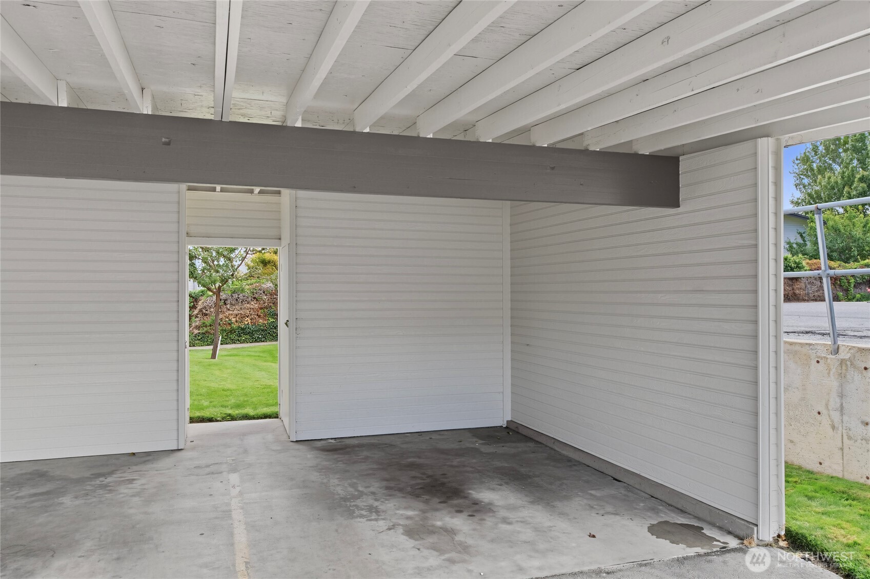 107 Schafer St 9b Property Photo 32
