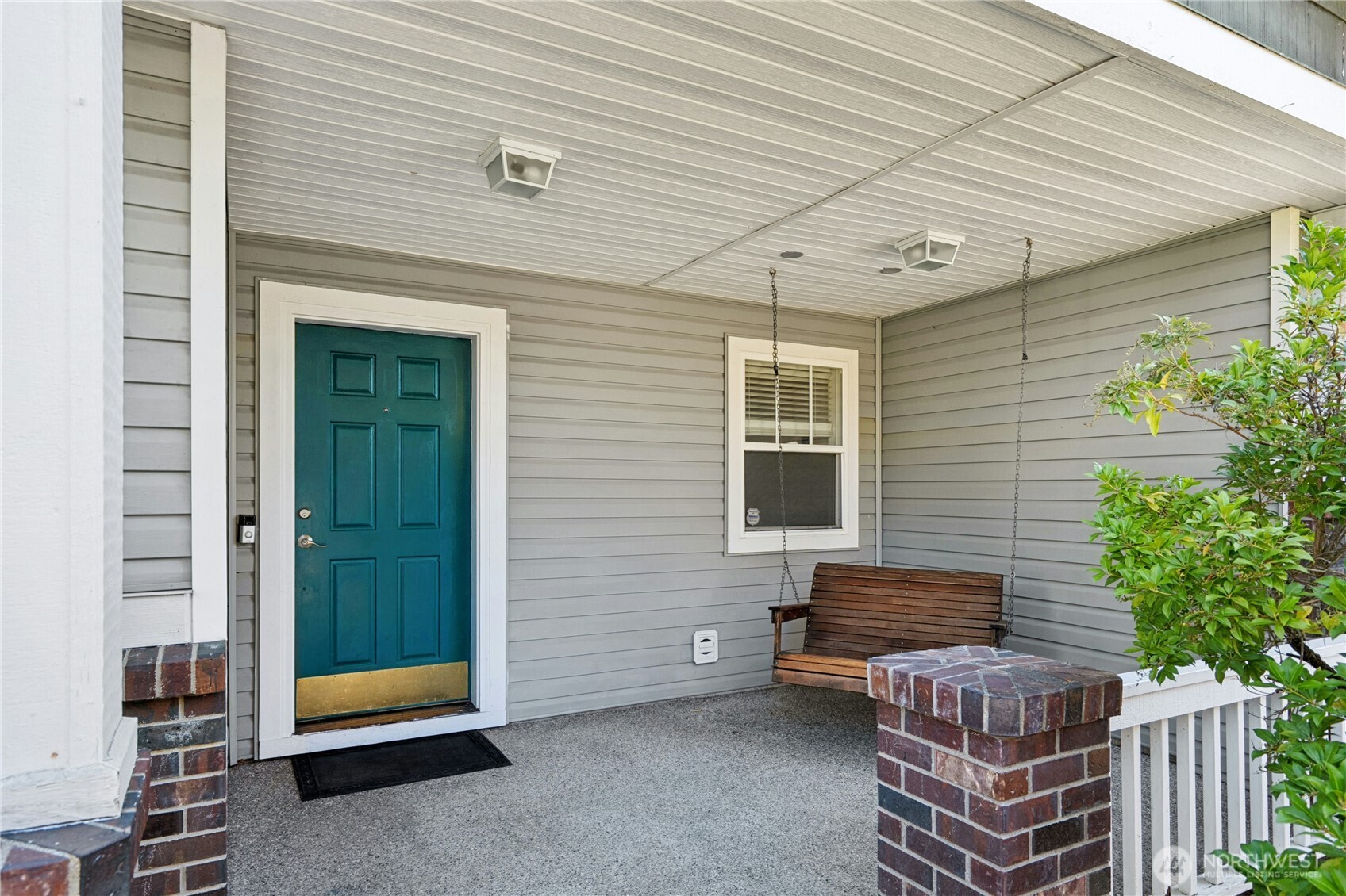 5115 143rd Street Property Photo 2