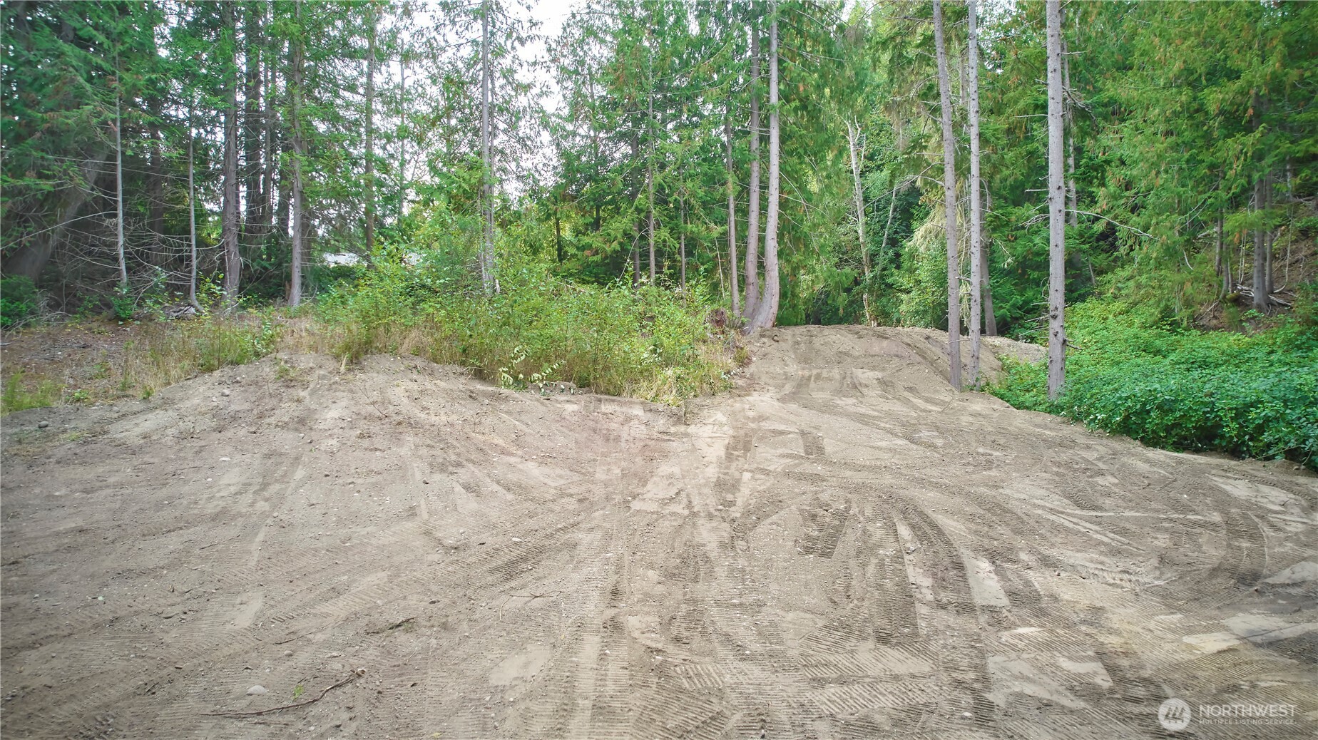 2 Xx Holland Drive Property Photo 10
