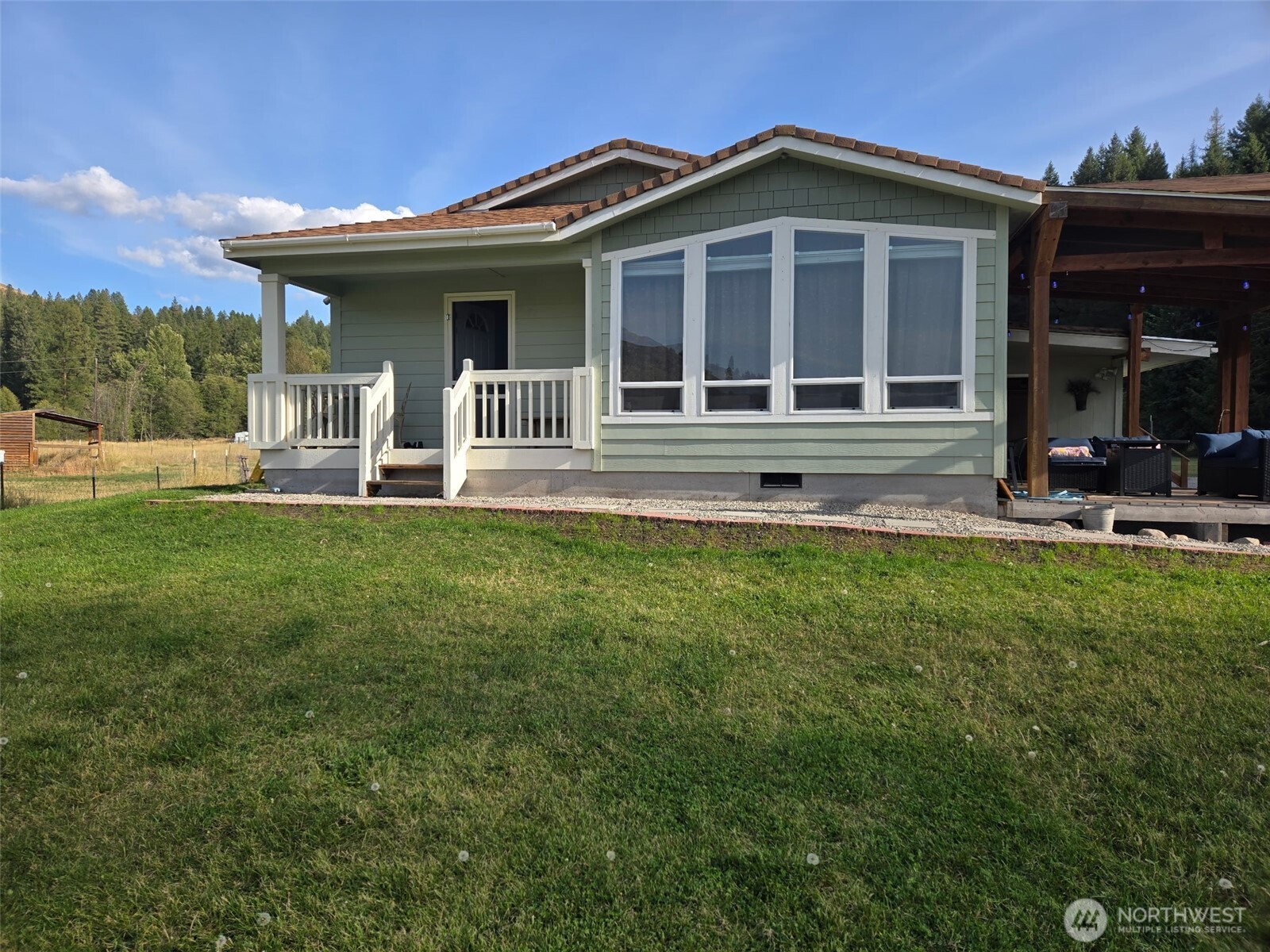 255 Lambert Creek Road Property Photo 1