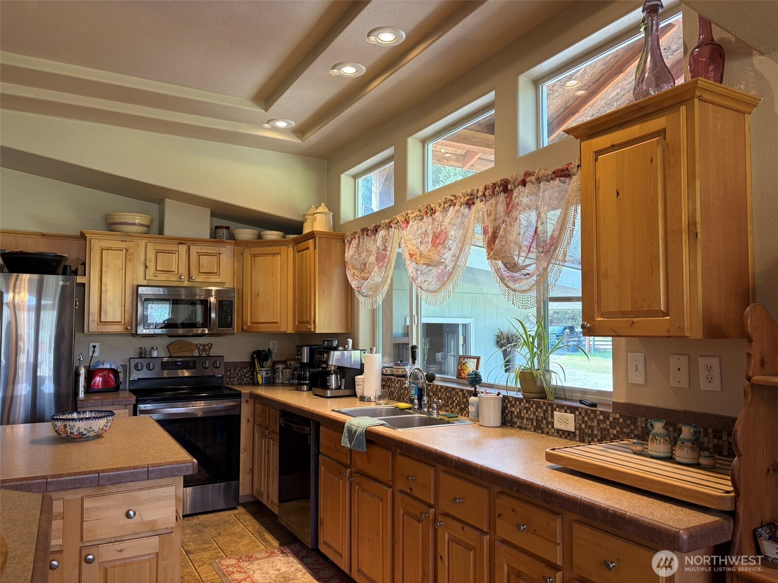 255 Lambert Creek Road Property Photo 4