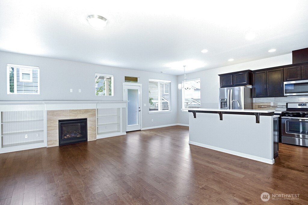 3795 Portside Drive Property Photo 4