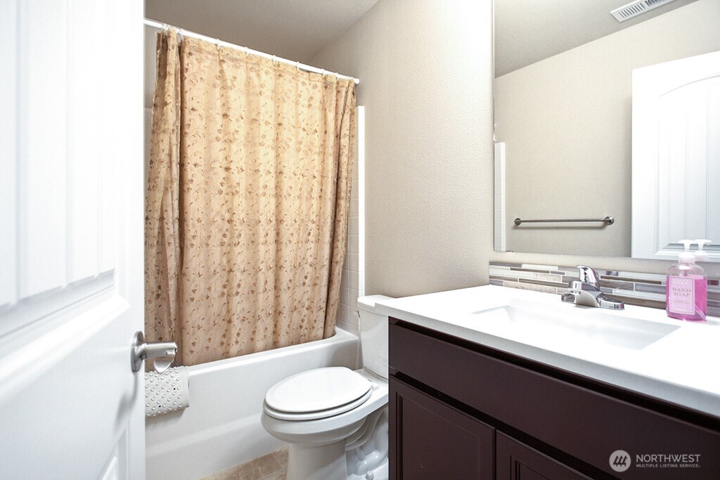 3795 Portside Drive Property Photo 14