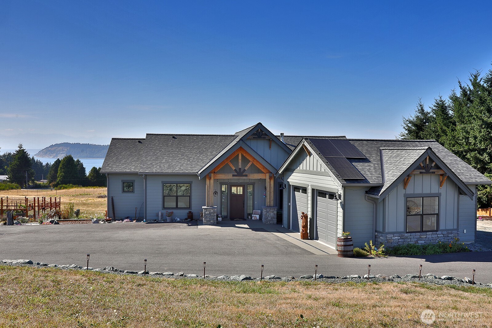 6182 Countner Court Property Photo 2