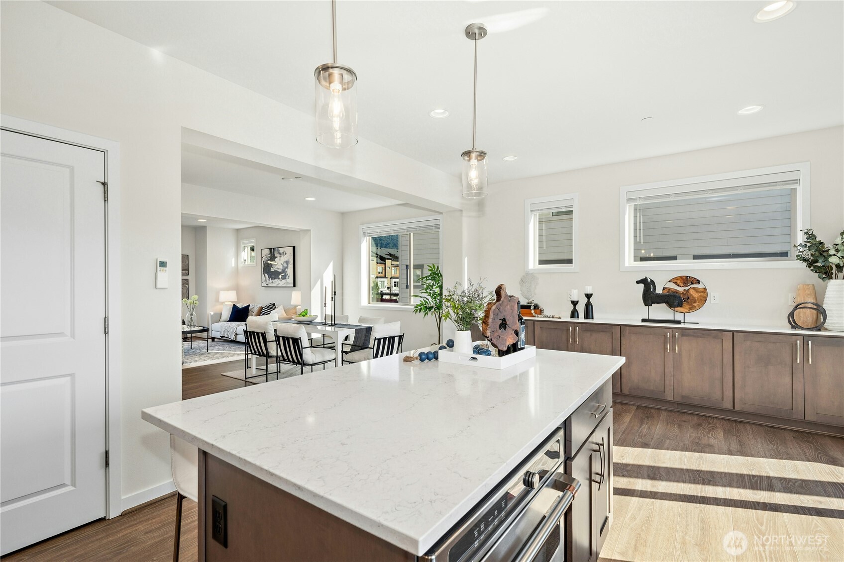 1085 6th Walk Property Photo 11
