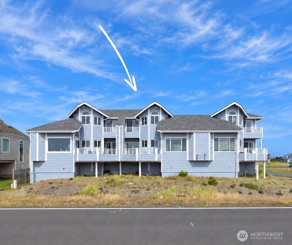 1499 Diamond Head Avenue 2 Property Photo 1