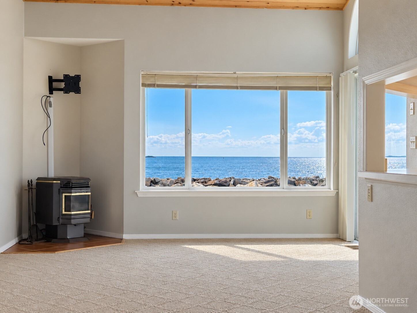 1499 Diamond Head Avenue 2 Property Photo 6