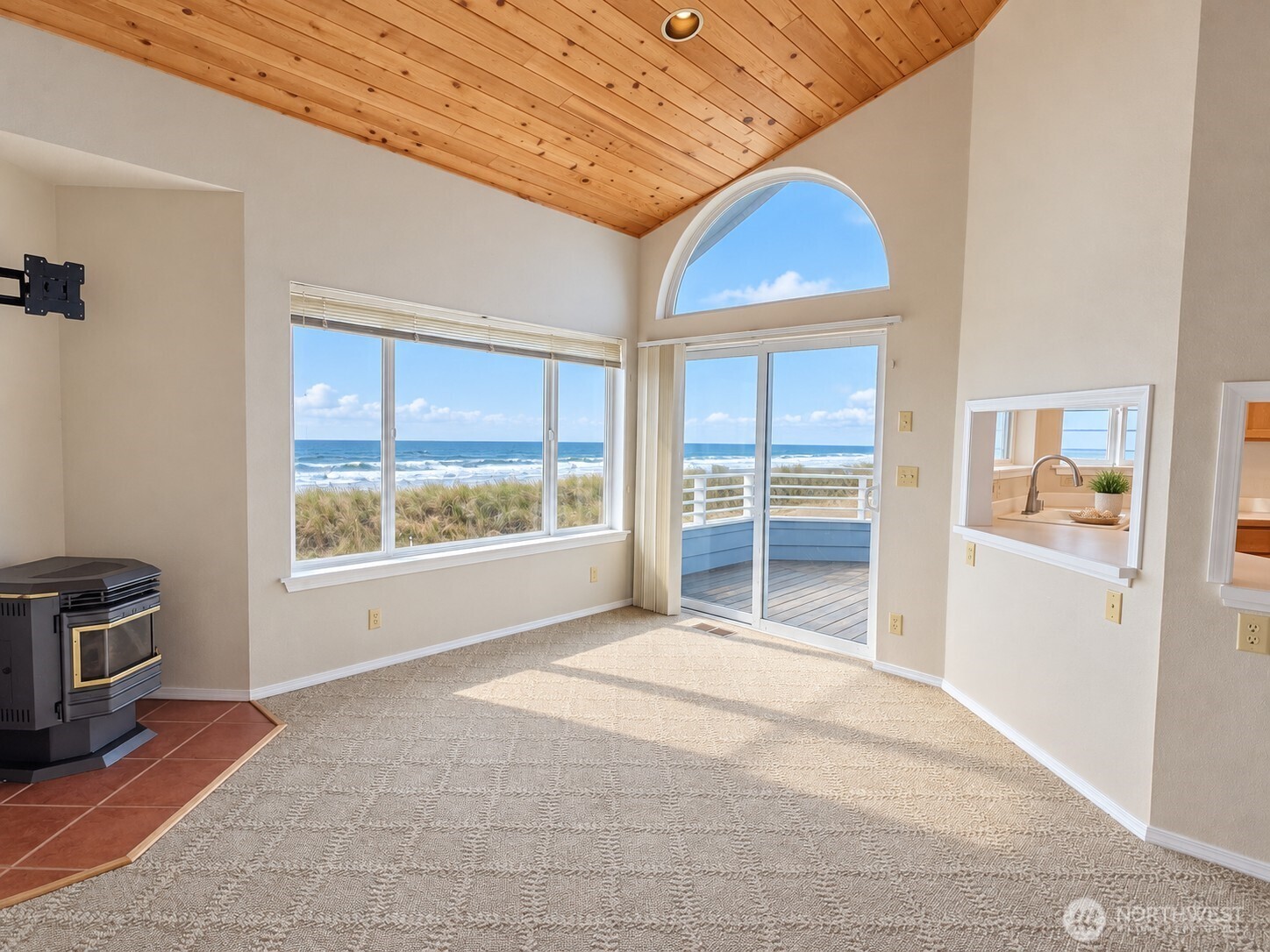 1499 Diamond Head Avenue 2 Property Photo 8