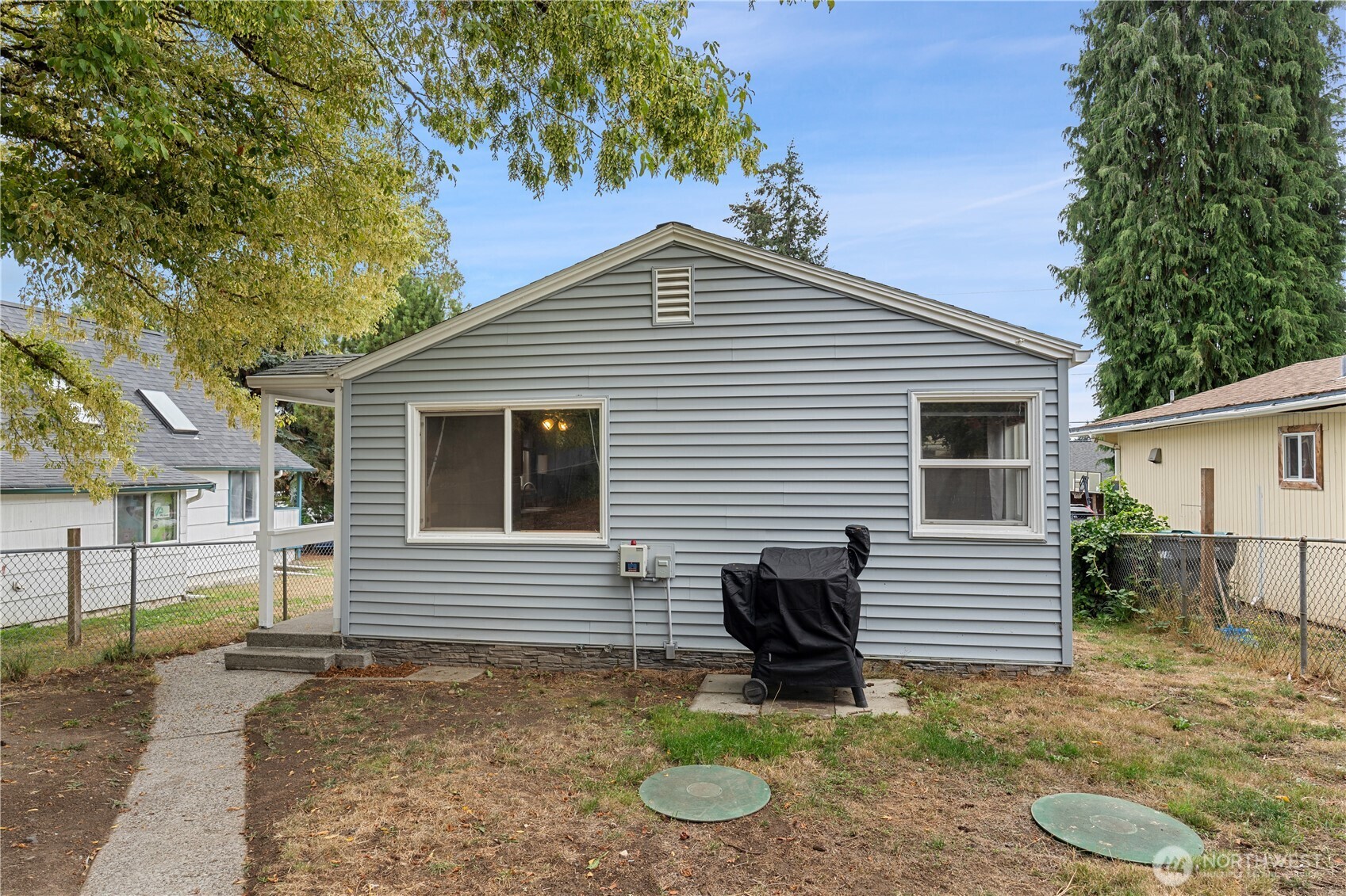 2524 Barnett Street Property Photo 27