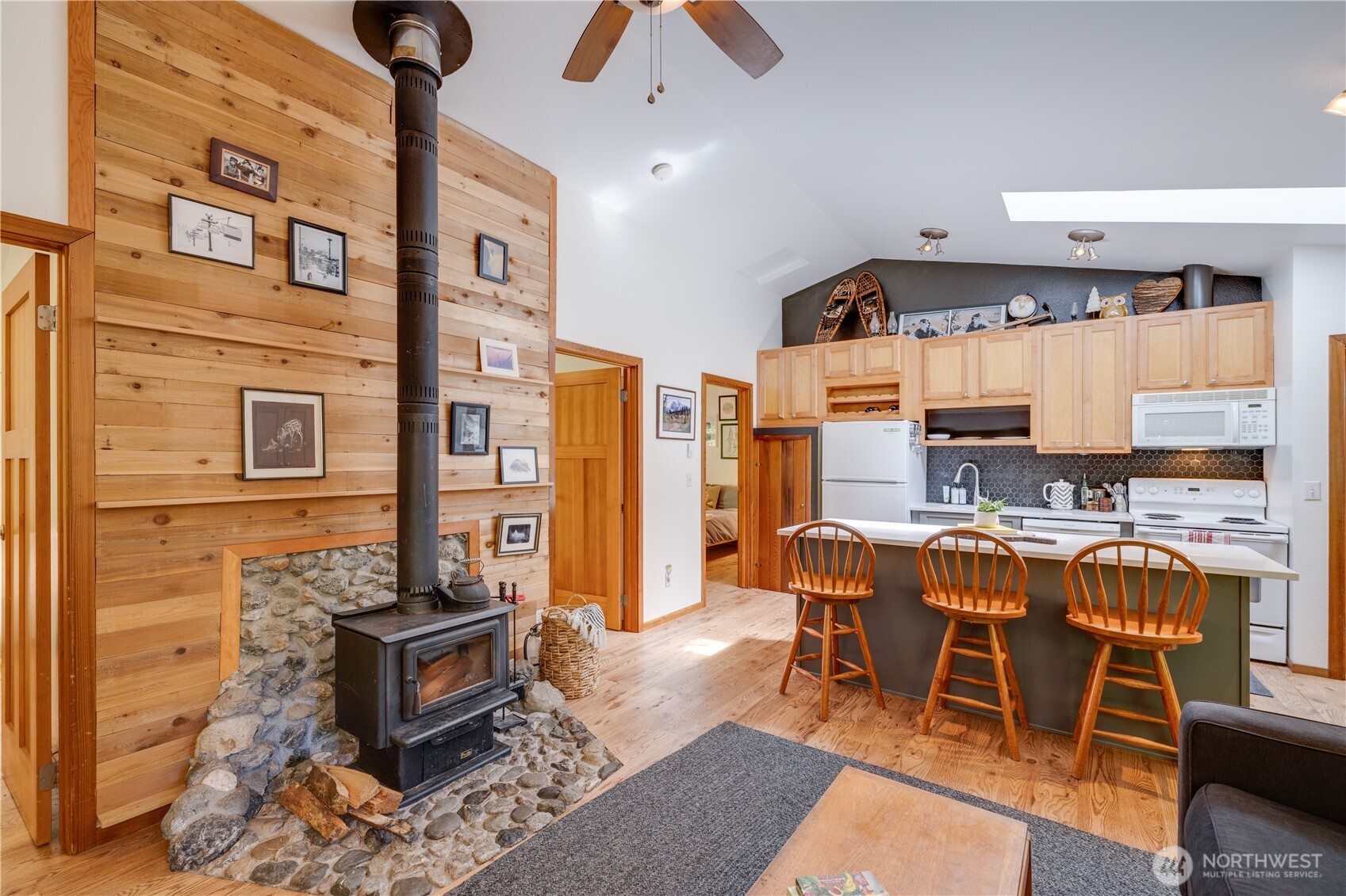 7537 Canyon View Drive Property Photo 6