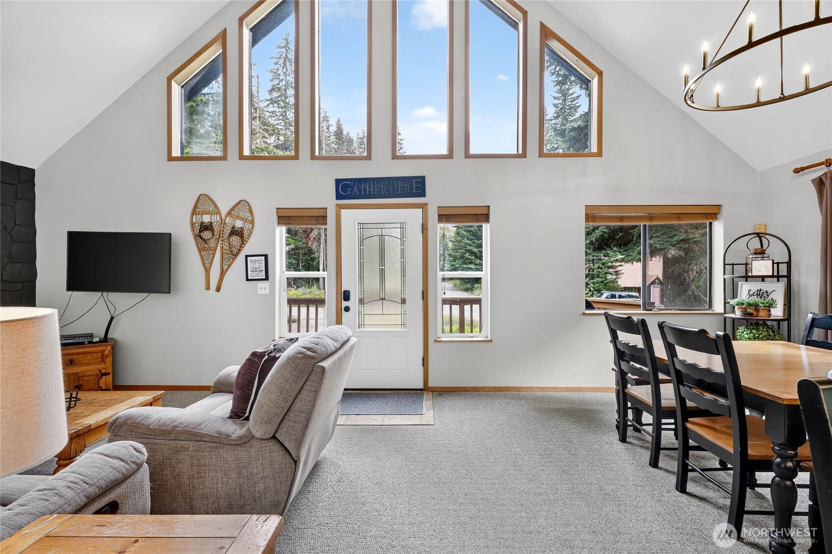 1051 Yellowstone Property Photo 11
