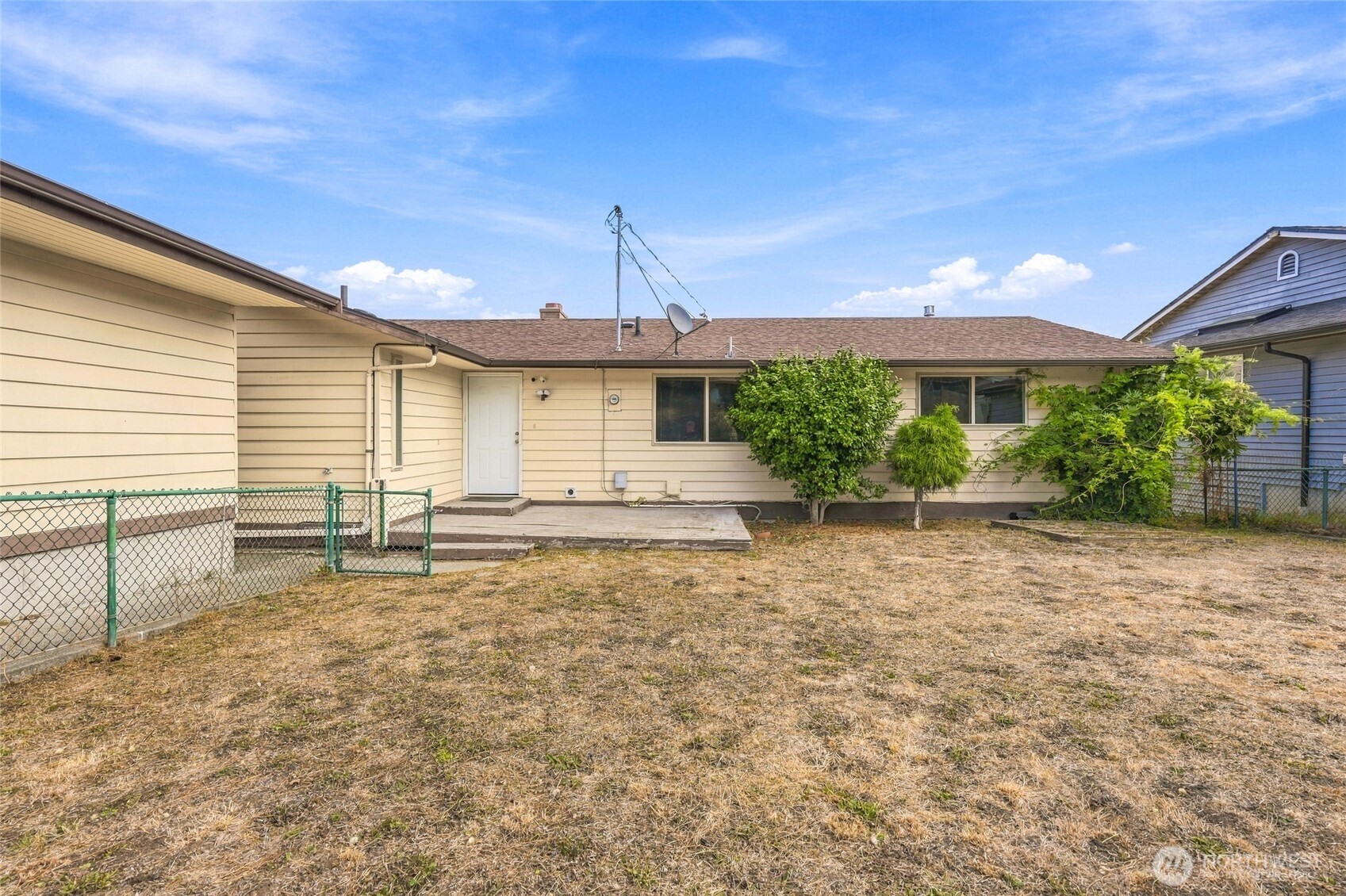 1462 Se Camano Drive Property Photo 35