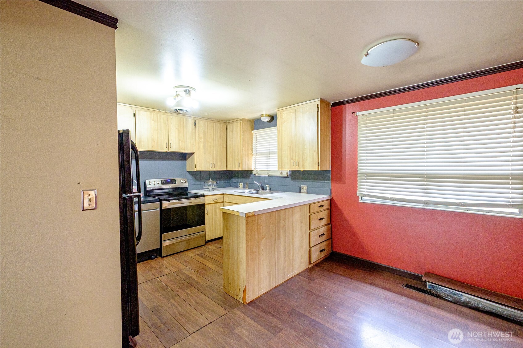 20241 20th Place Property Photo 3