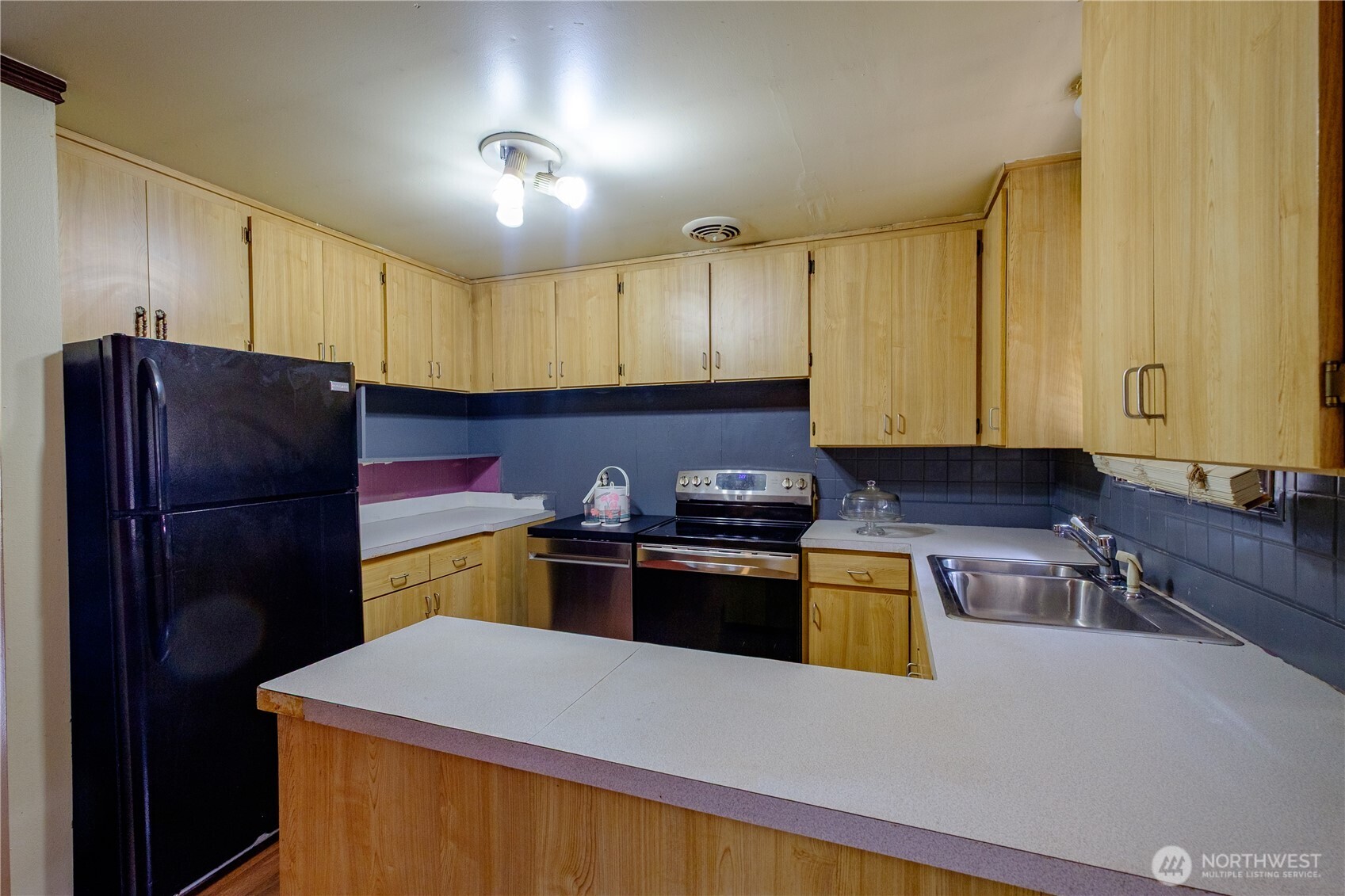 20241 20th Place Property Photo 5