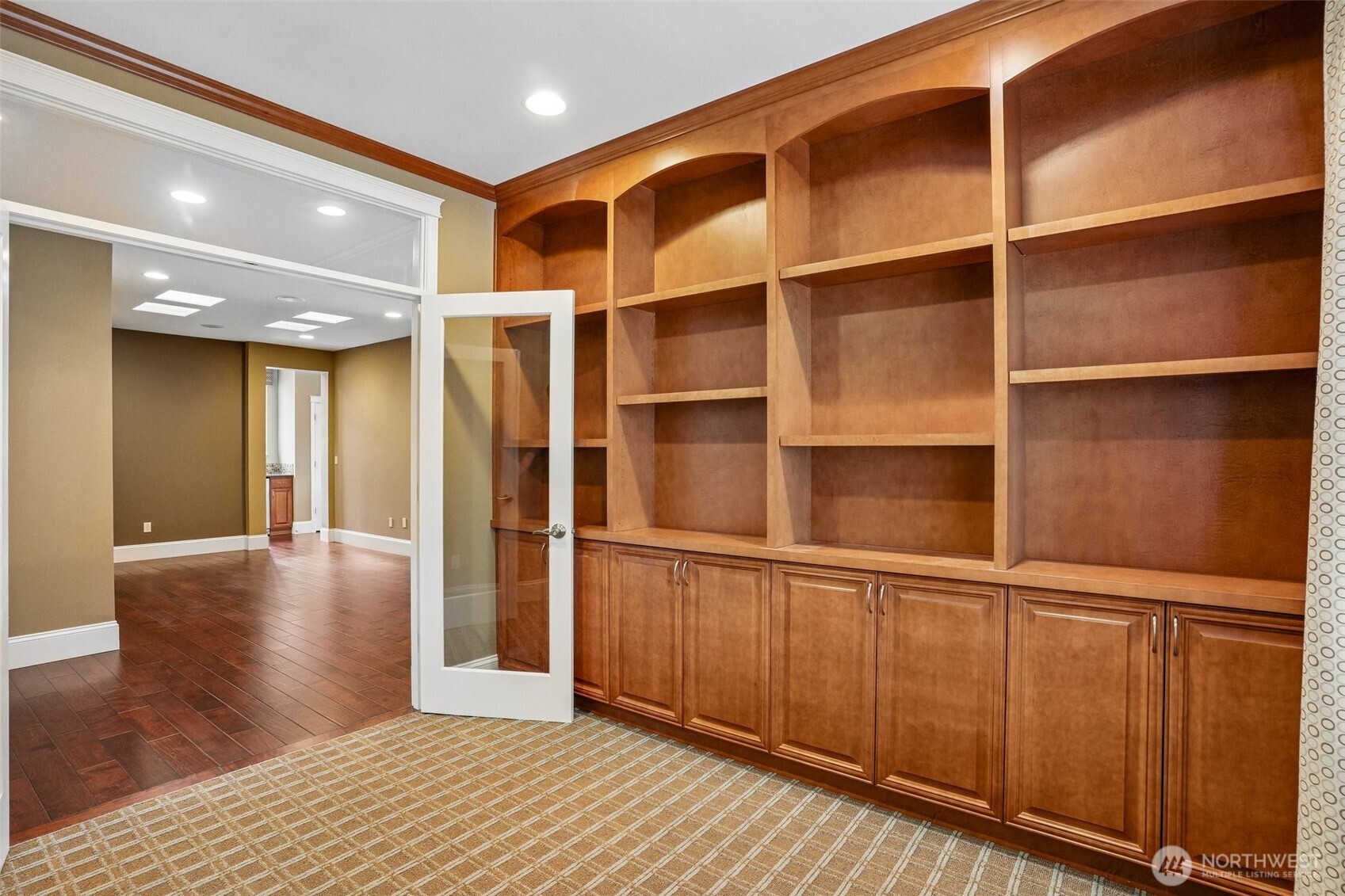 8427 Orcas Loop Property Photo 6