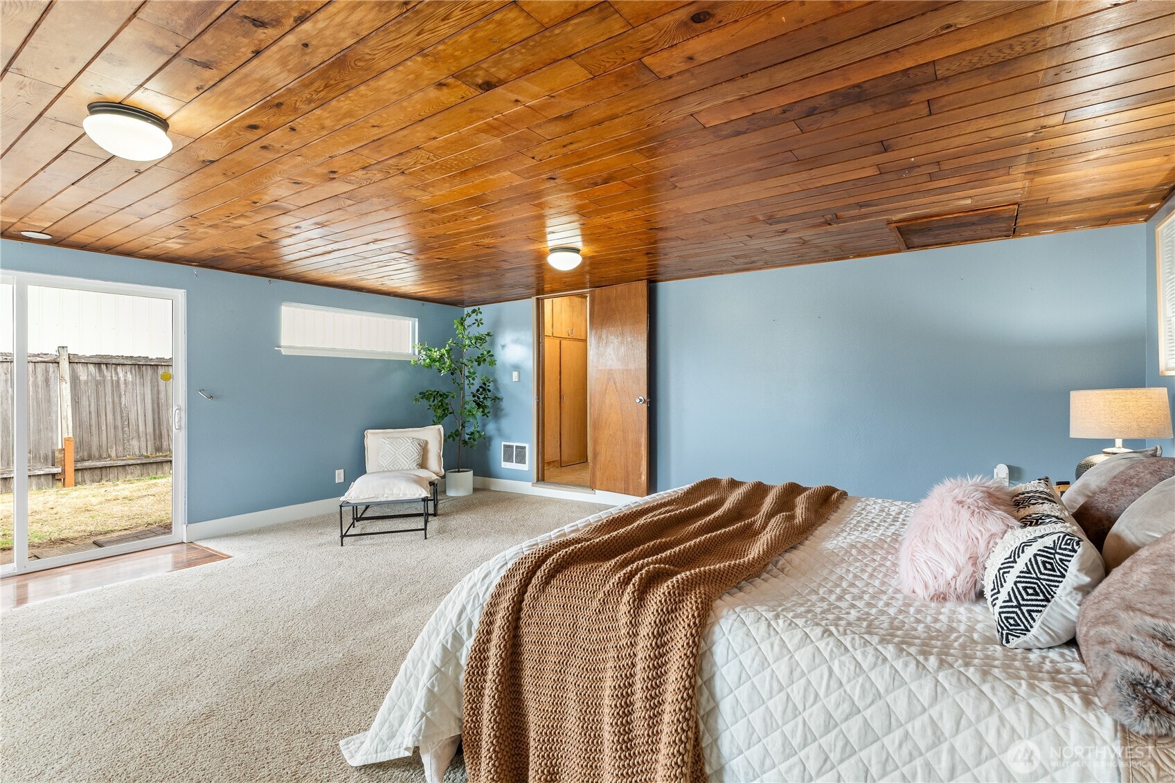 5221 86th Place Property Photo 15