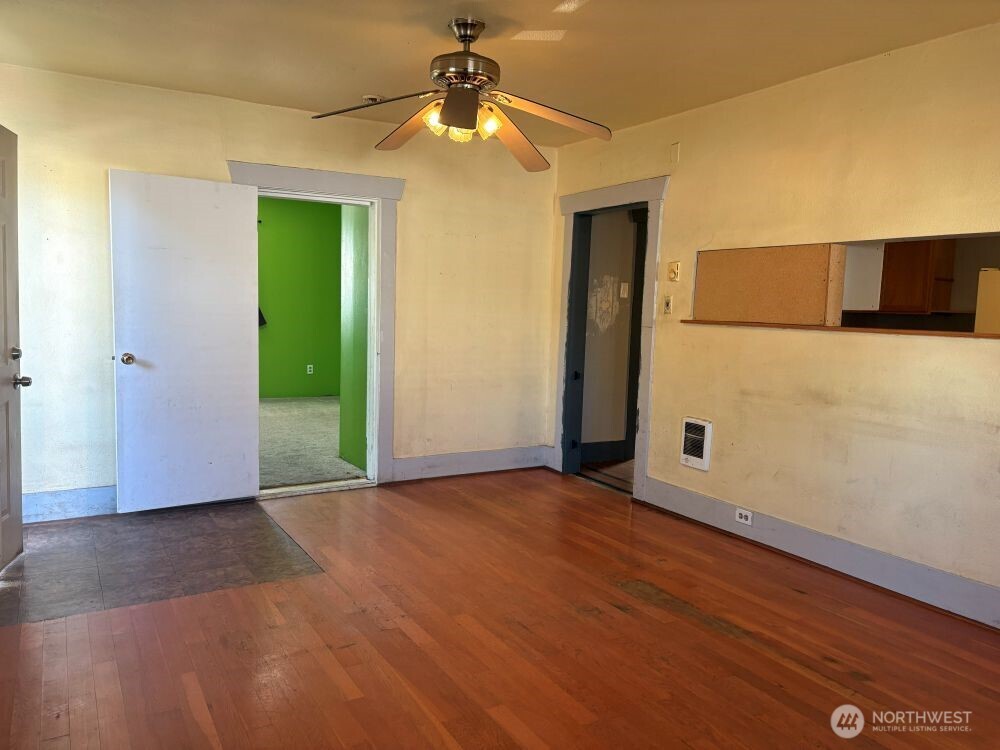 6602 S Junett Street Property Photo 6
