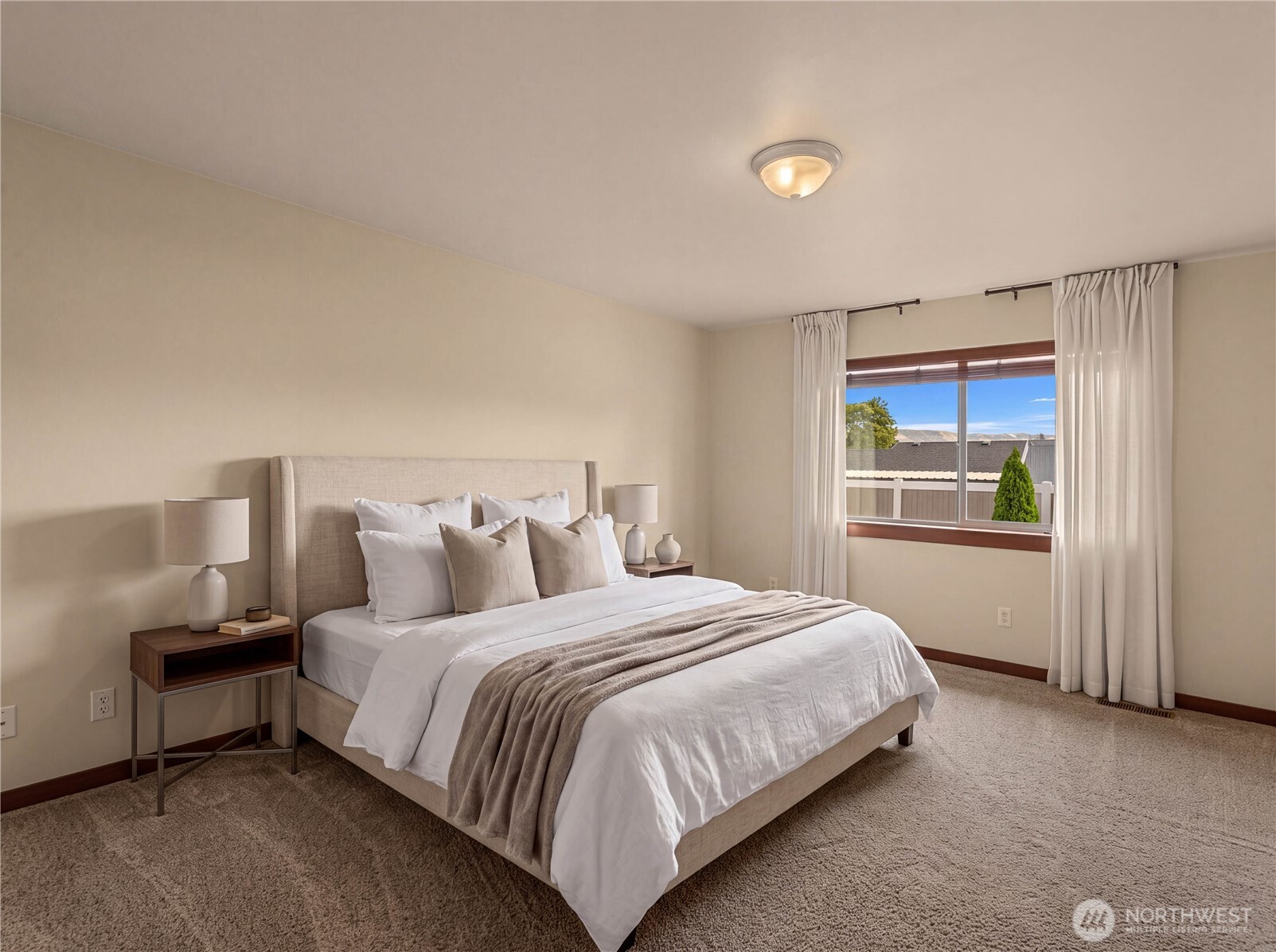 1719 Brambling Brae Property Photo 8