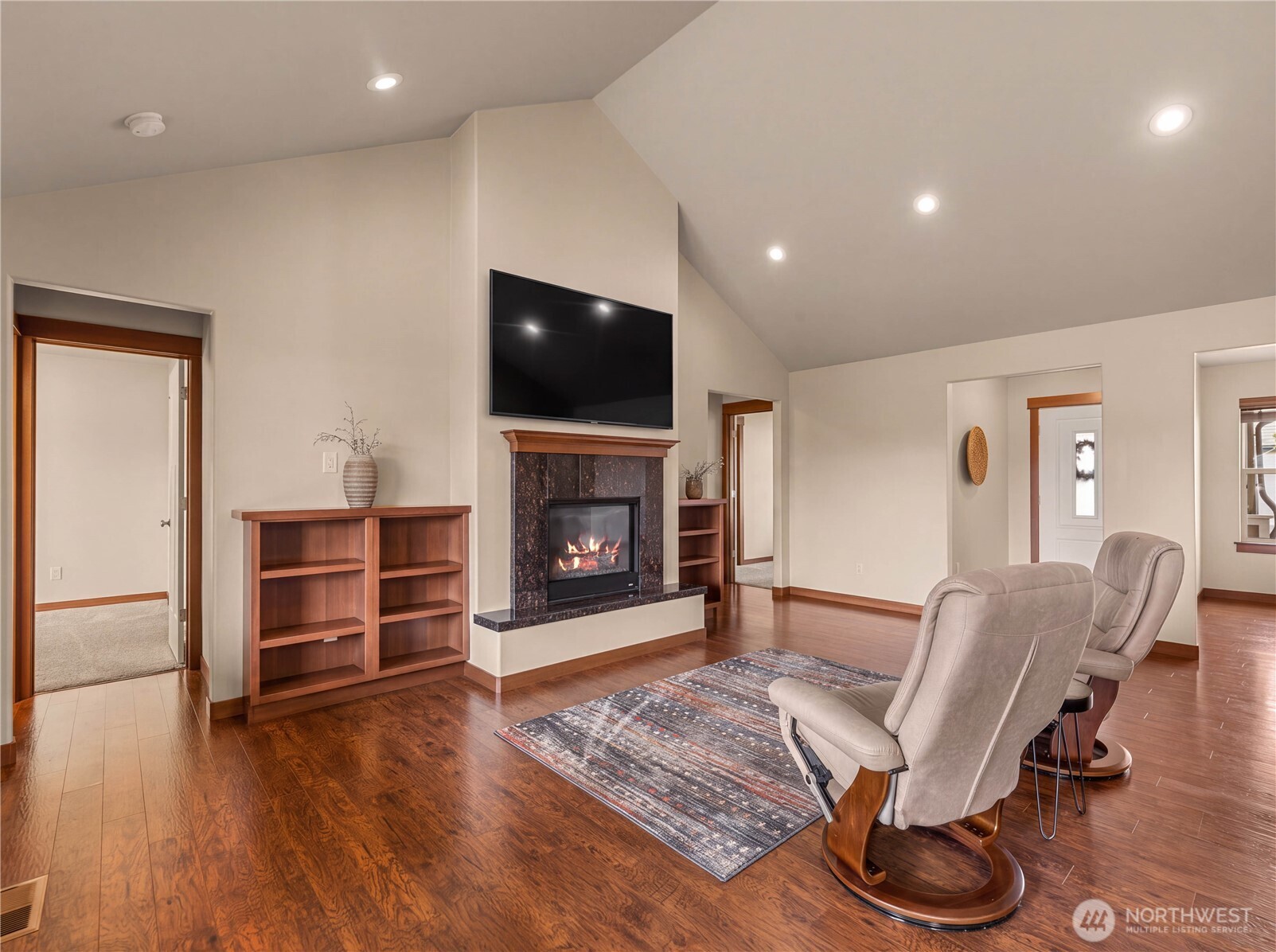 1719 Brambling Brae Property Photo 13