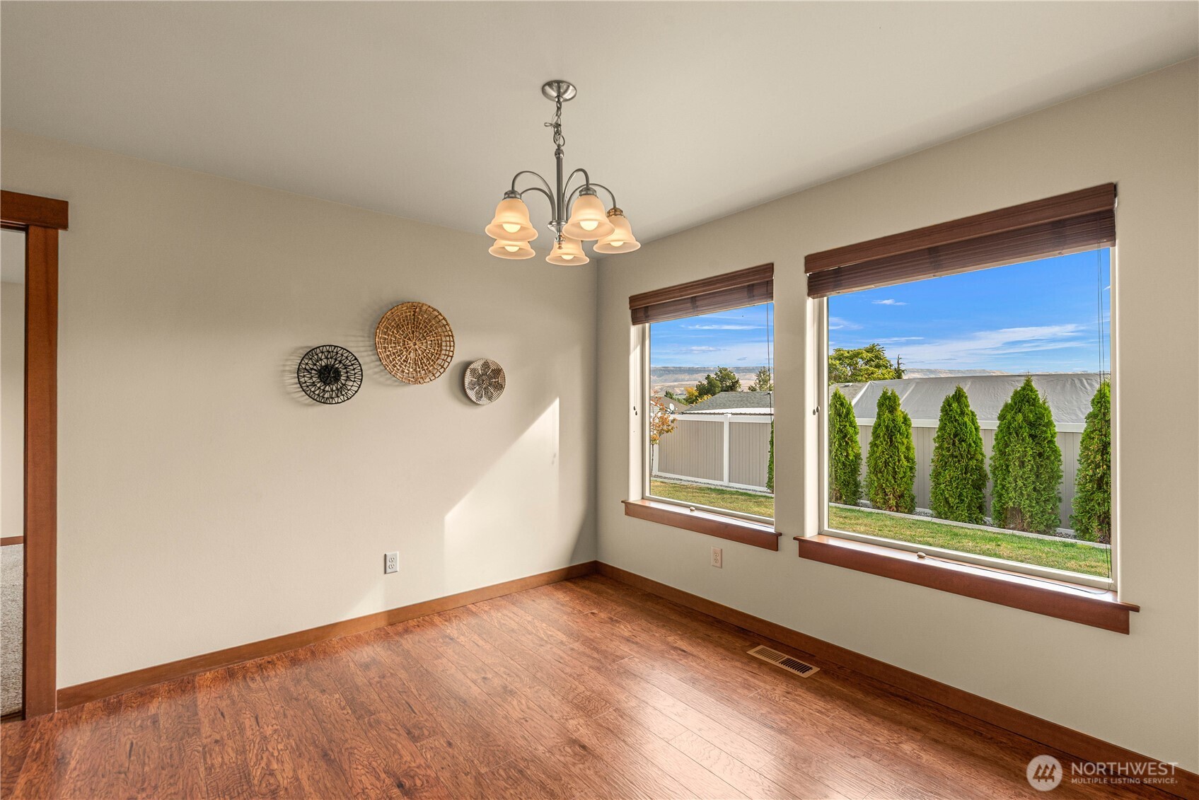 1719 Brambling Brae Property Photo 15