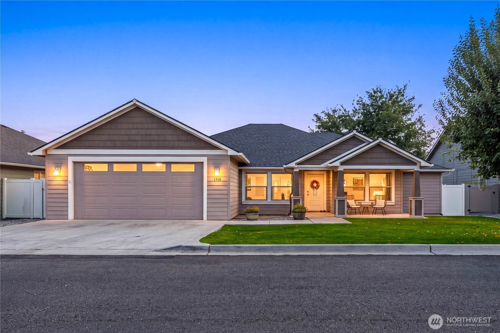 1719 Brambling Brae Property Photo 26