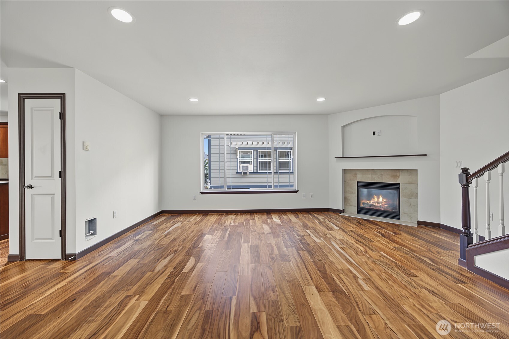 13216 33rd Place 3 Property Photo 5