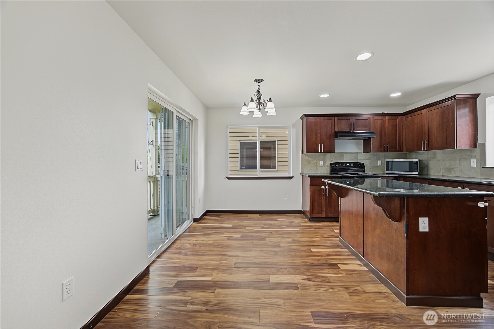 13216 33rd Place 3 Property Photo 10