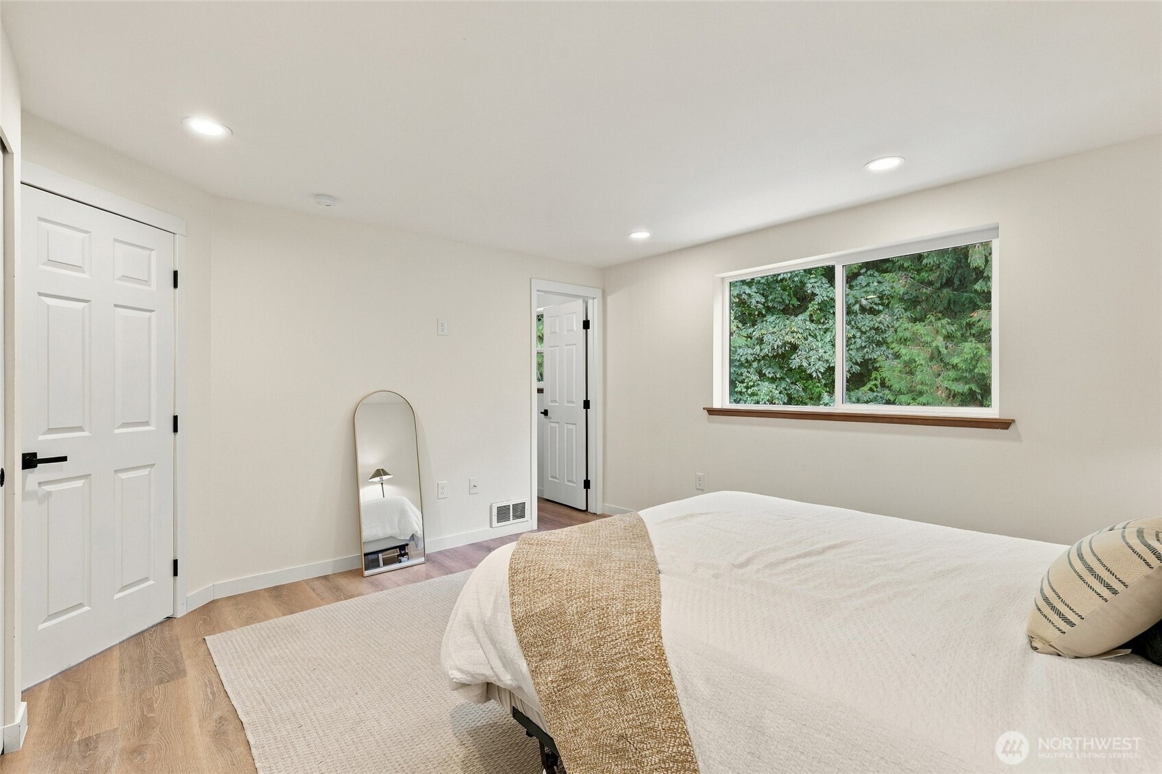 14901 8th Place Property Photo 17