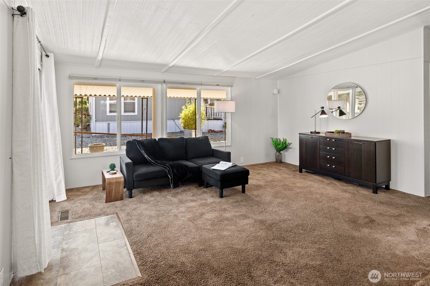 921 S Third Avenue 18 Property Photo 6