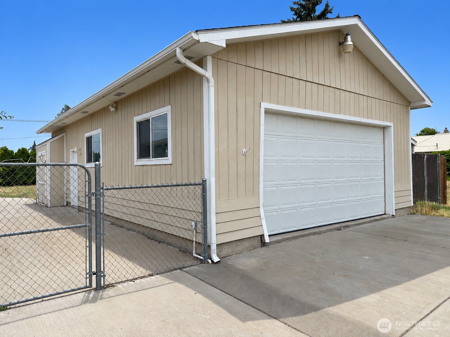 423 Caldwell Street Property Photo 13