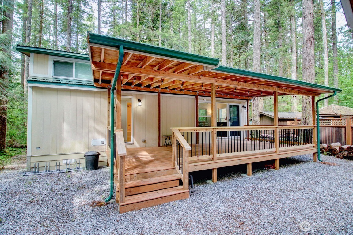 20 Goldrush Road Property Photo 6