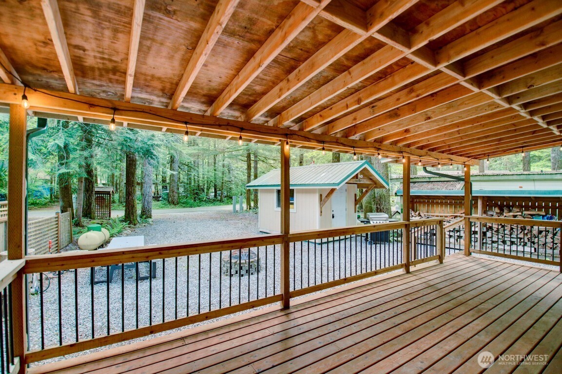 20 Goldrush Road Property Photo 7