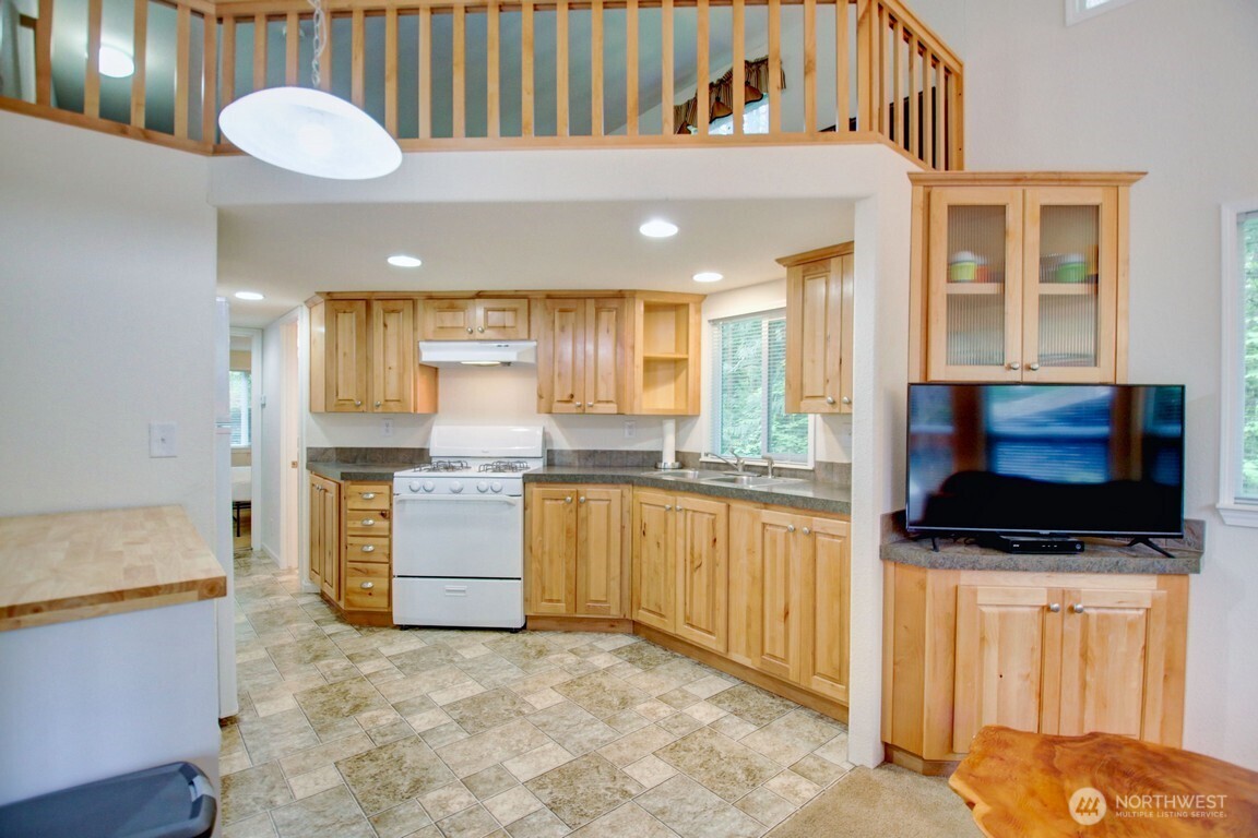 20 Goldrush Road Property Photo 8