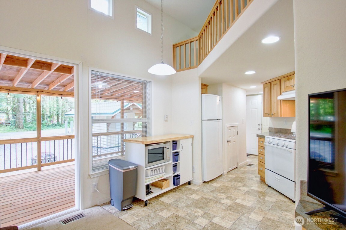 20 Goldrush Road Property Photo 12