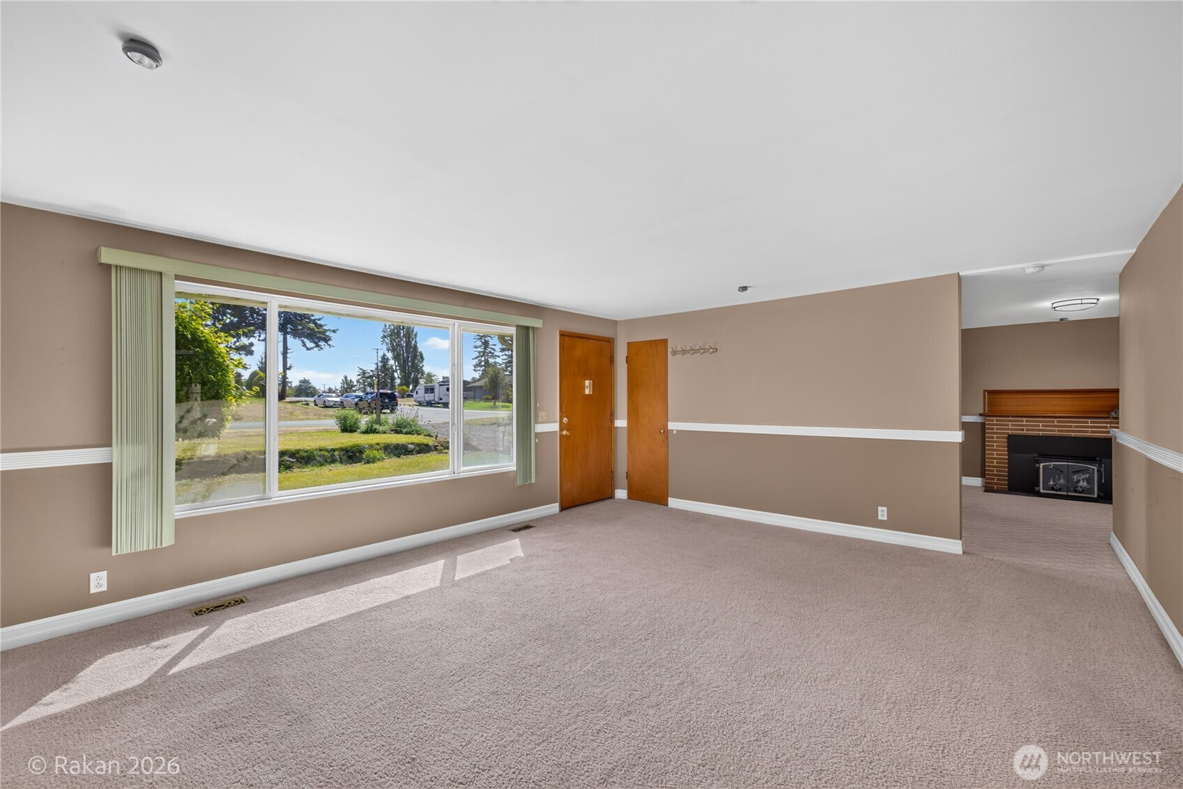 2491 Carefree Place Property Photo 6