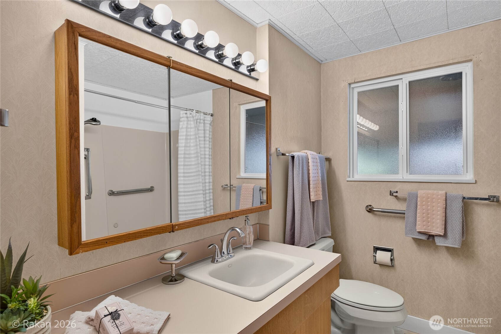 2491 Carefree Place Property Photo 17