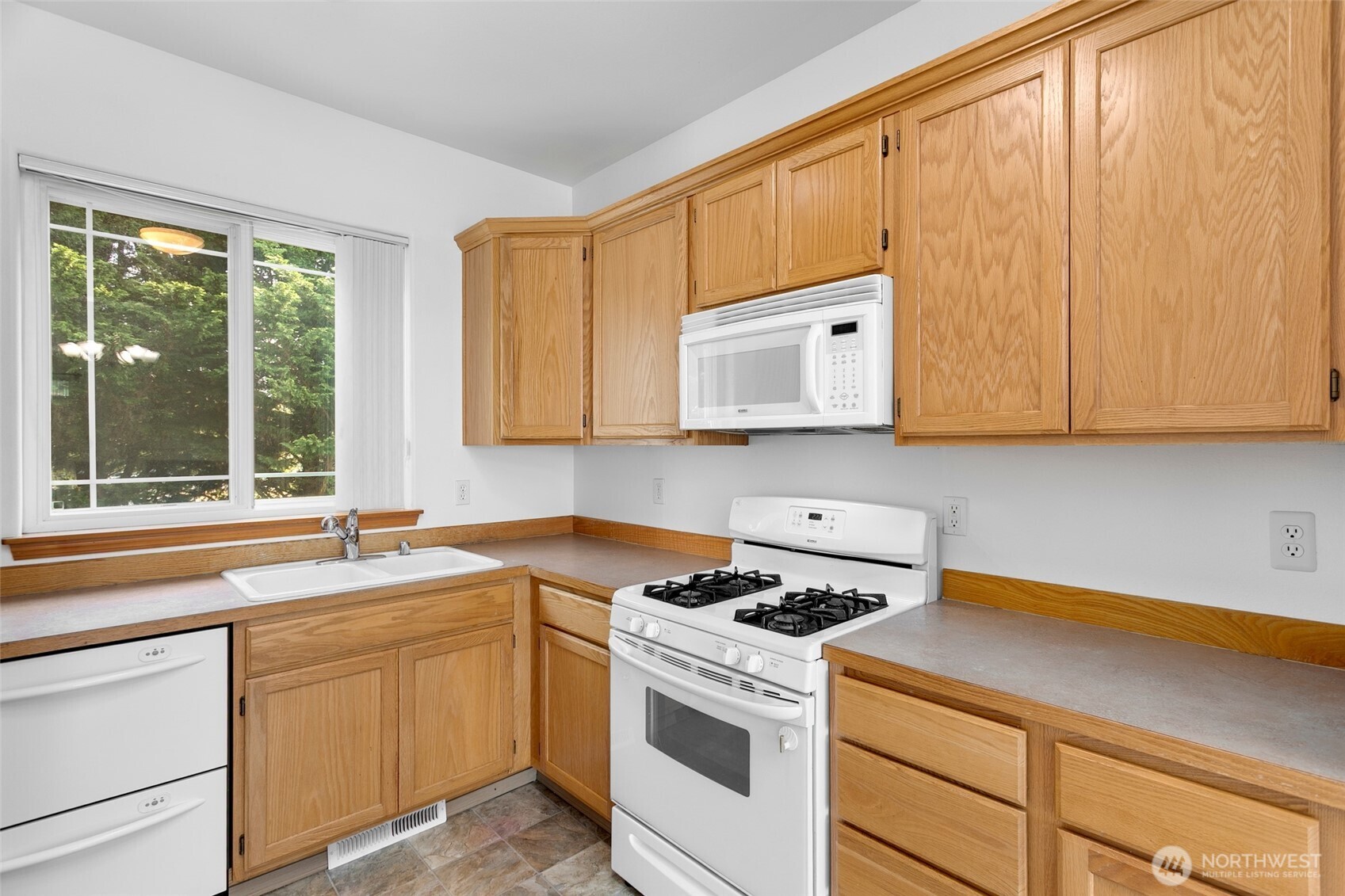 15306 14th Avenue Property Photo 5