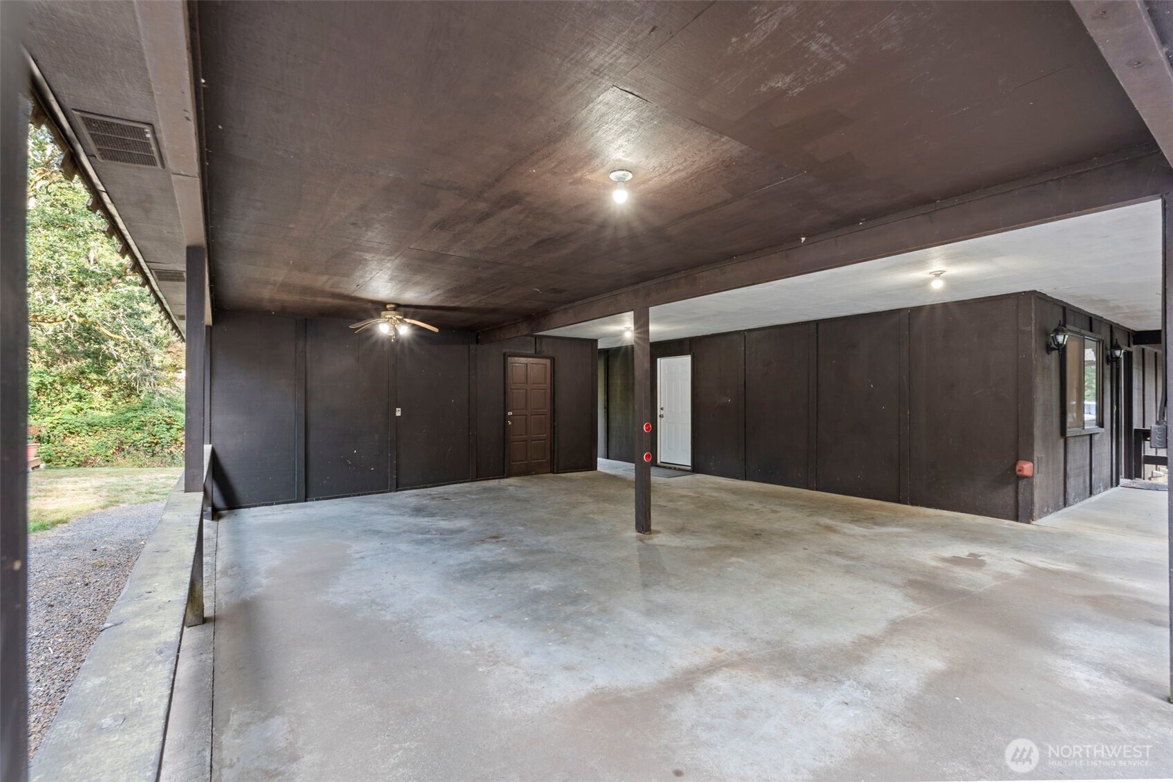 168 Chilvers Road E & F Property Photo 29