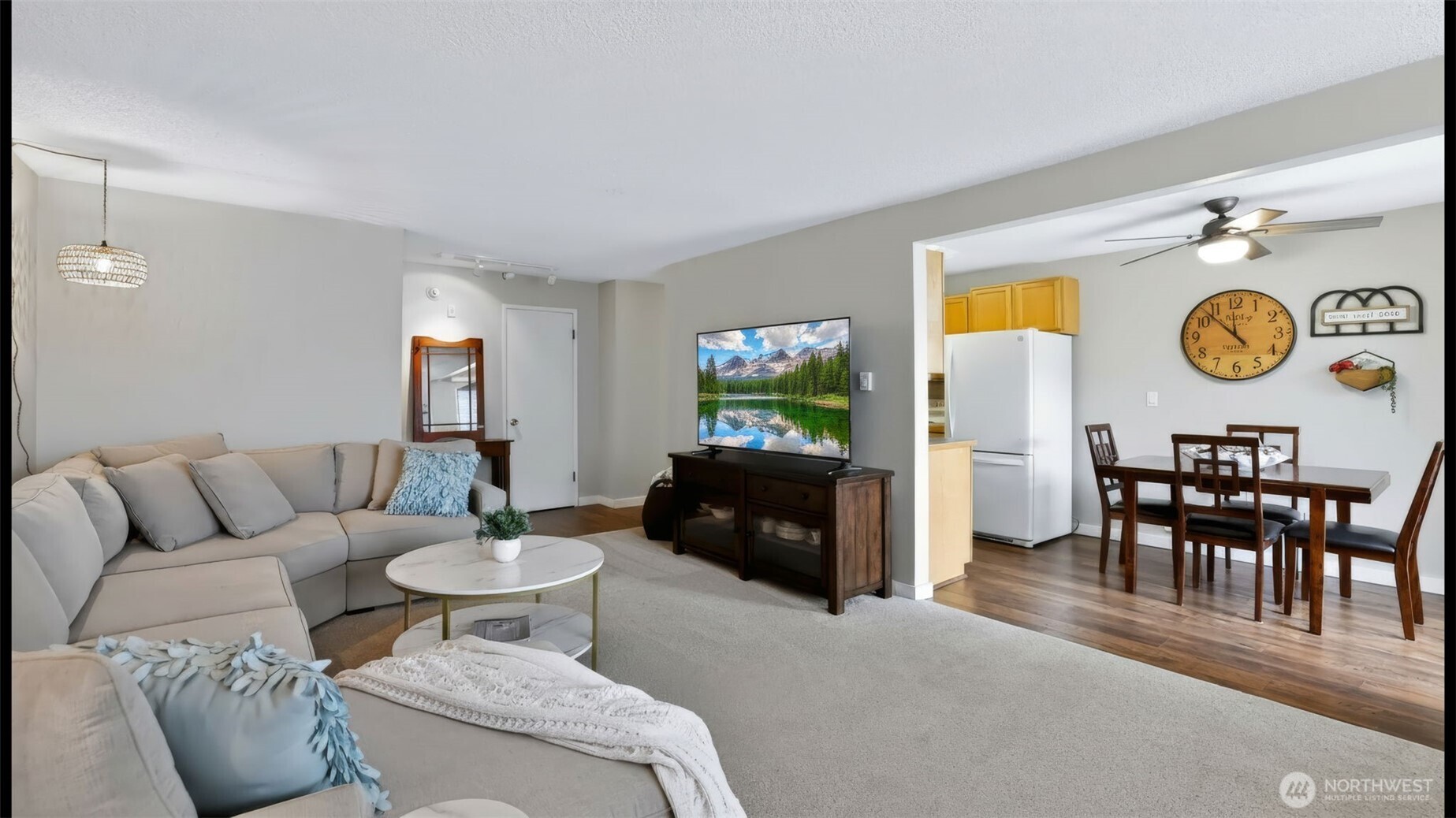 425 45th Street 208 Property Photo 7