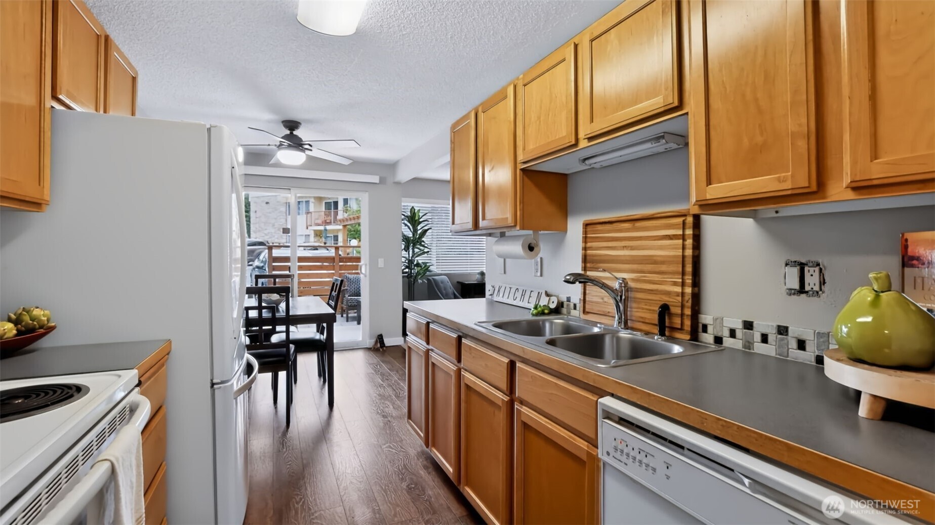 425 45th Street 208 Property Photo 17