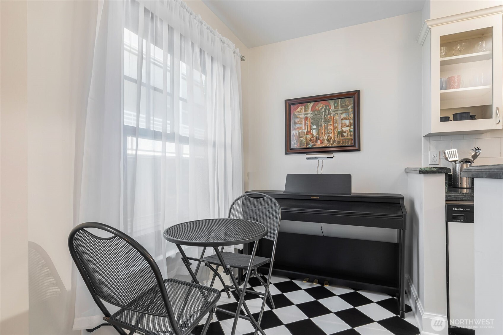 408 Bellevue Avenue 201 Property Photo 13