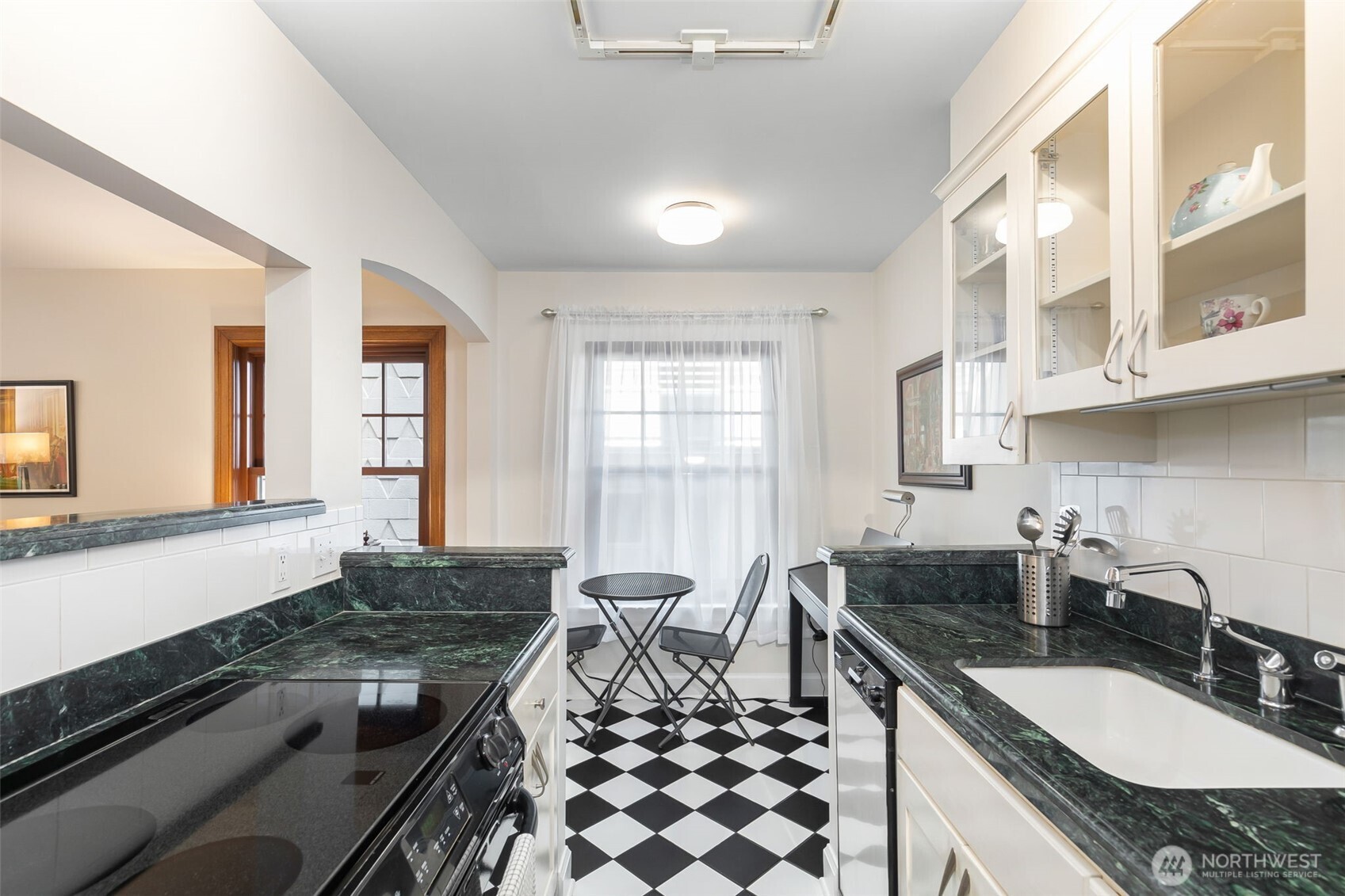 408 Bellevue Avenue 201 Property Photo 14