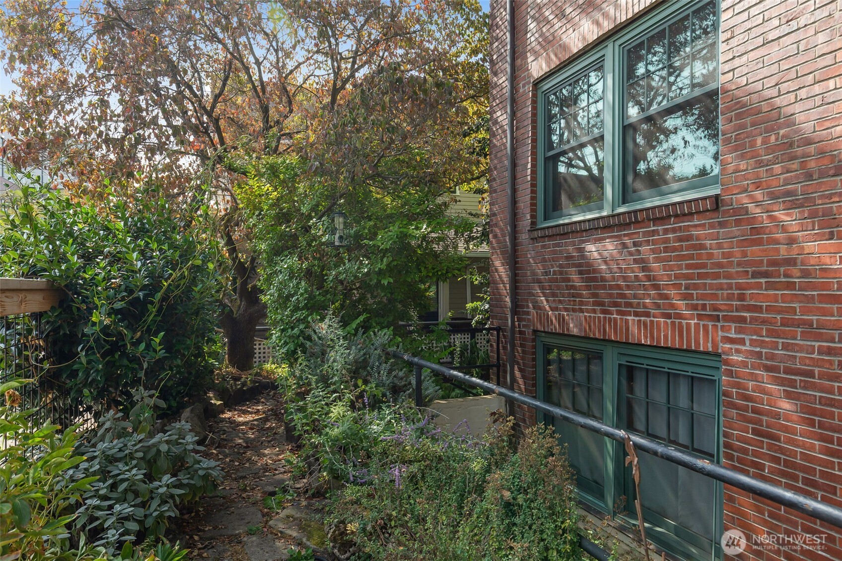 408 Bellevue Avenue 201 Property Photo 29