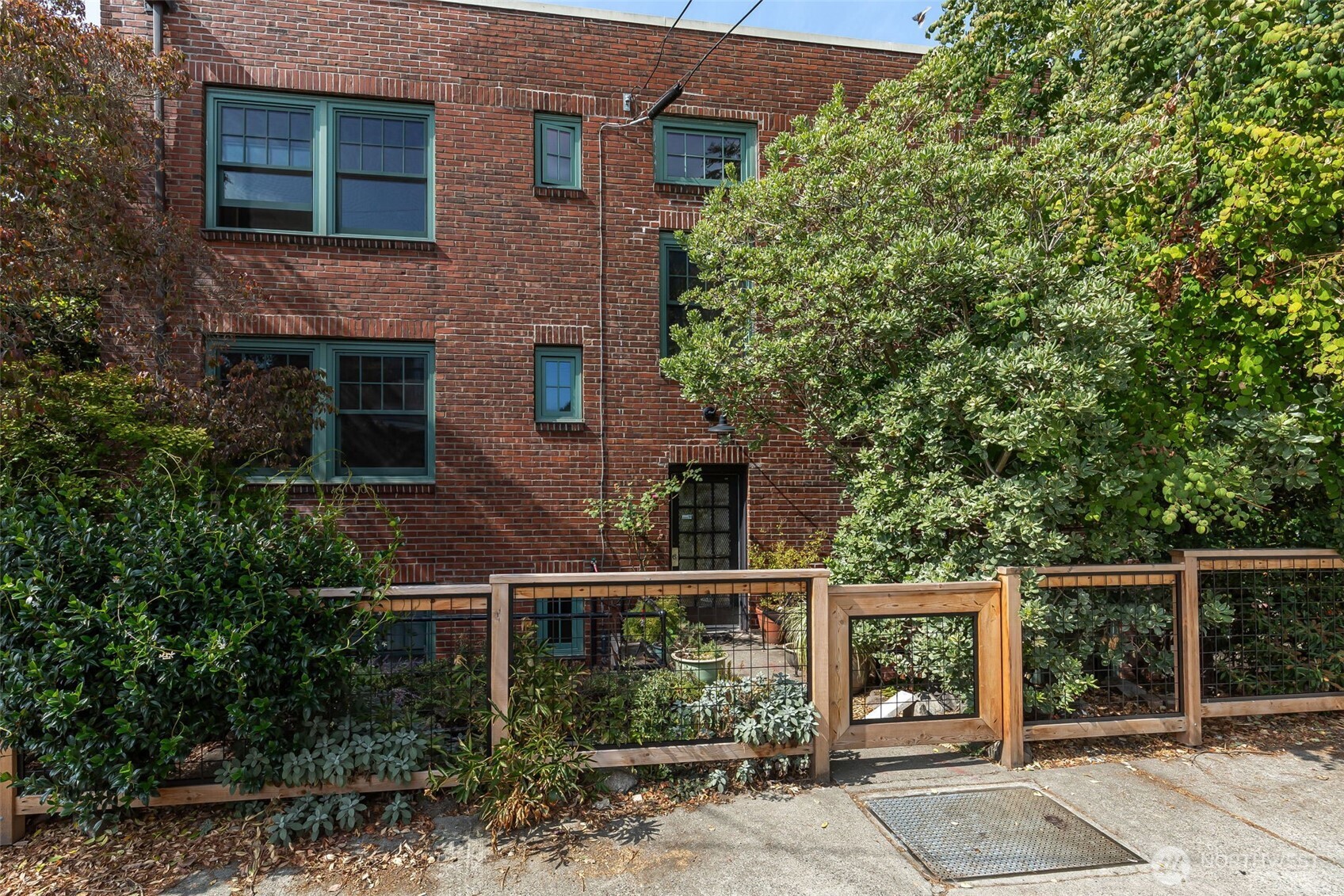 408 Bellevue Avenue 201 Property Photo 30