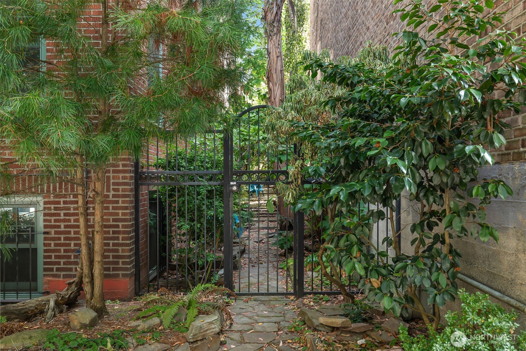 408 Bellevue Avenue 201 Property Photo 31