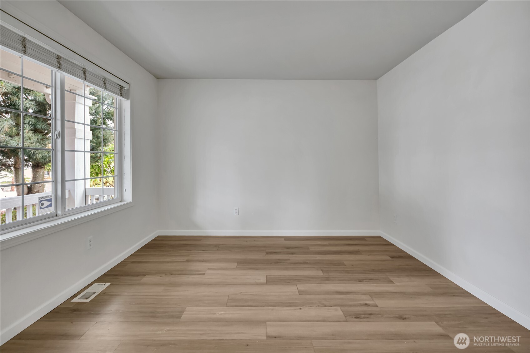 17816 25th Avenue Property Photo 5