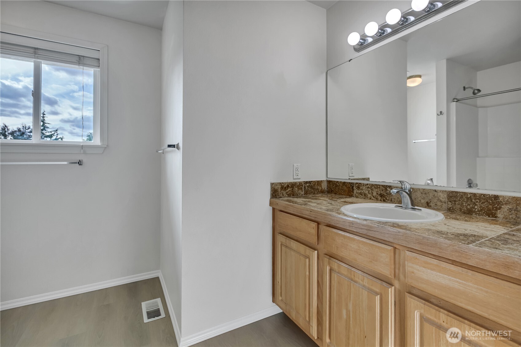 17816 25th Avenue Property Photo 29