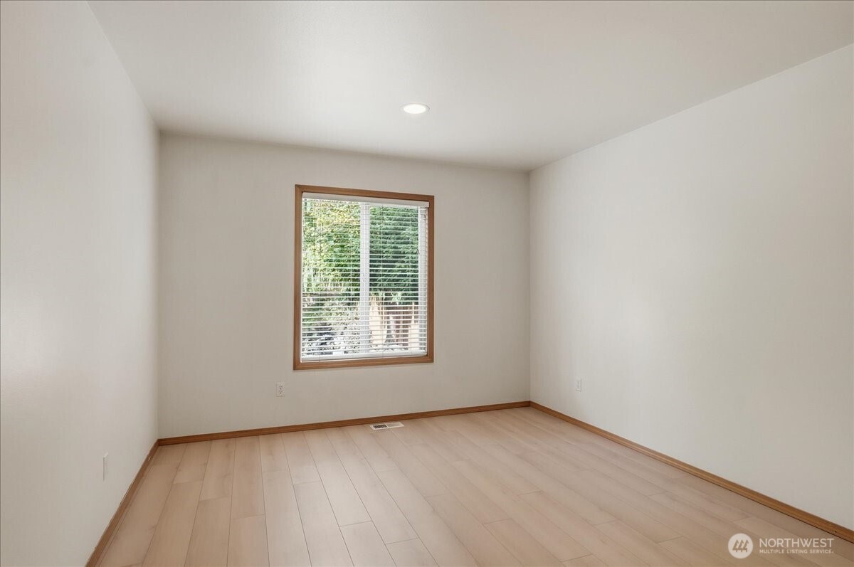 36009 9th Court Property Photo 17