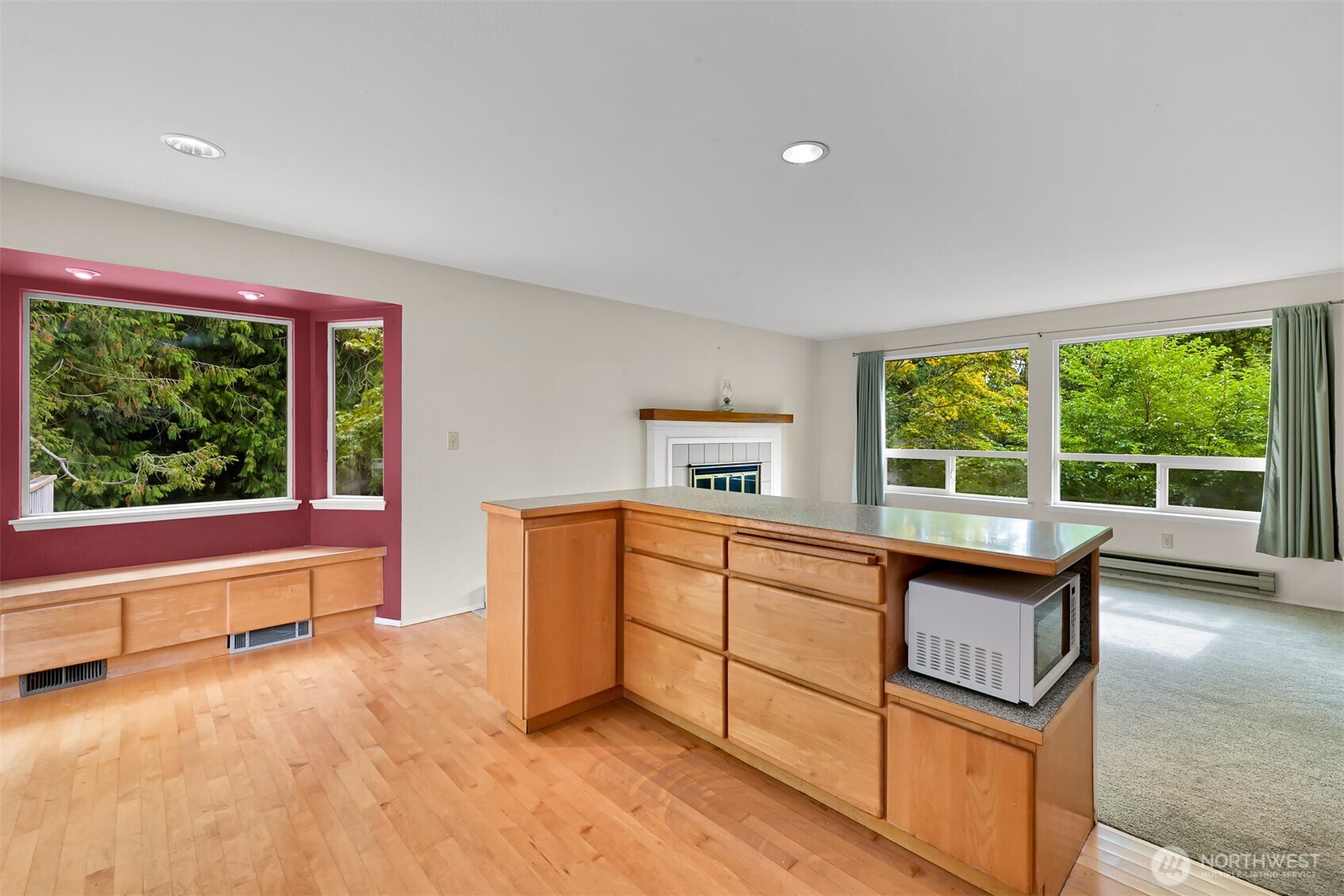 5948 Longdin Road Property Photo 7