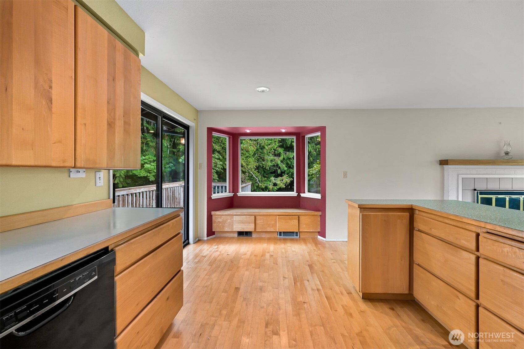 5948 Longdin Road Property Photo 8